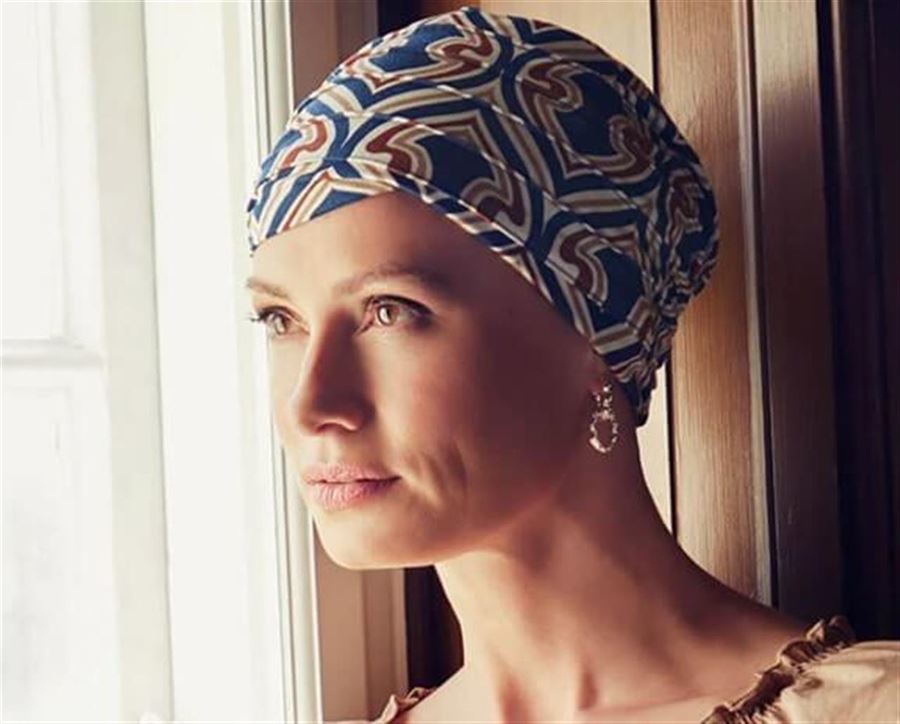 Lider du af ufrivilligt hårtab? En moderigtig turban kan være den rette løsning for dig